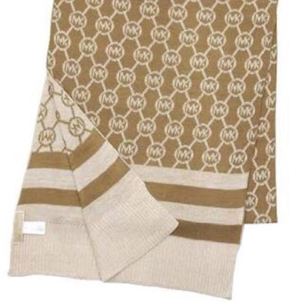 Michael Kors scarf 🧣✨